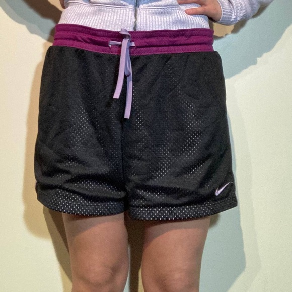 Running Nike shorts - Picture 2 of 7